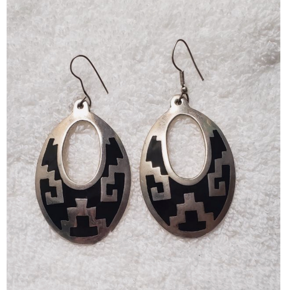 Vintage Alpaca Mexico black & silver enamel earrings